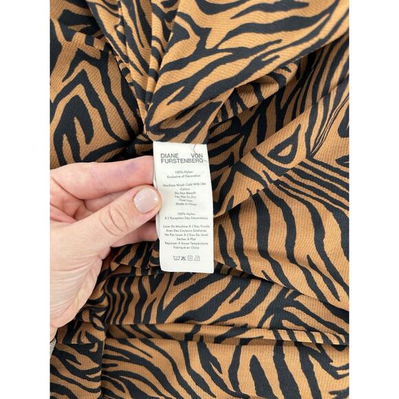 Diane Von Furstenberg Maxi Dress Sz M Animal Print Mesh Rouched Party Event - Picture 16 of 16